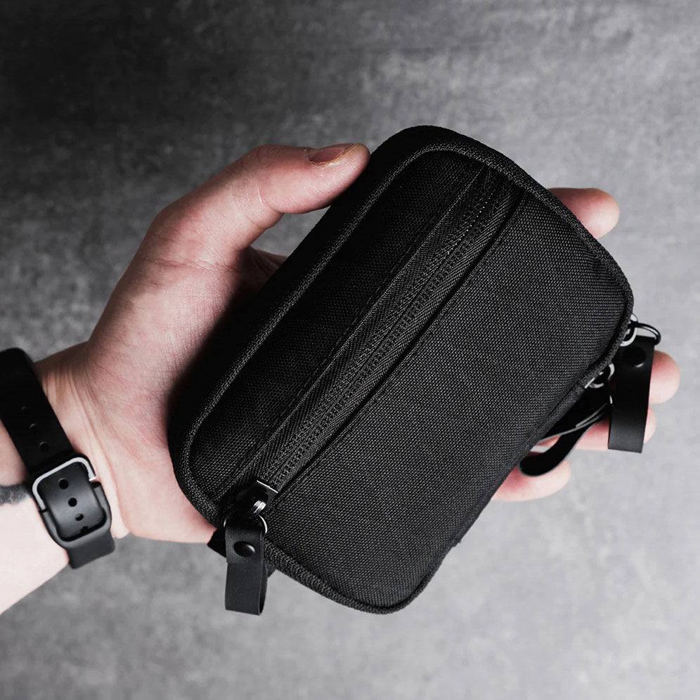 Alpaka Hub Tech Pouch - Black X50